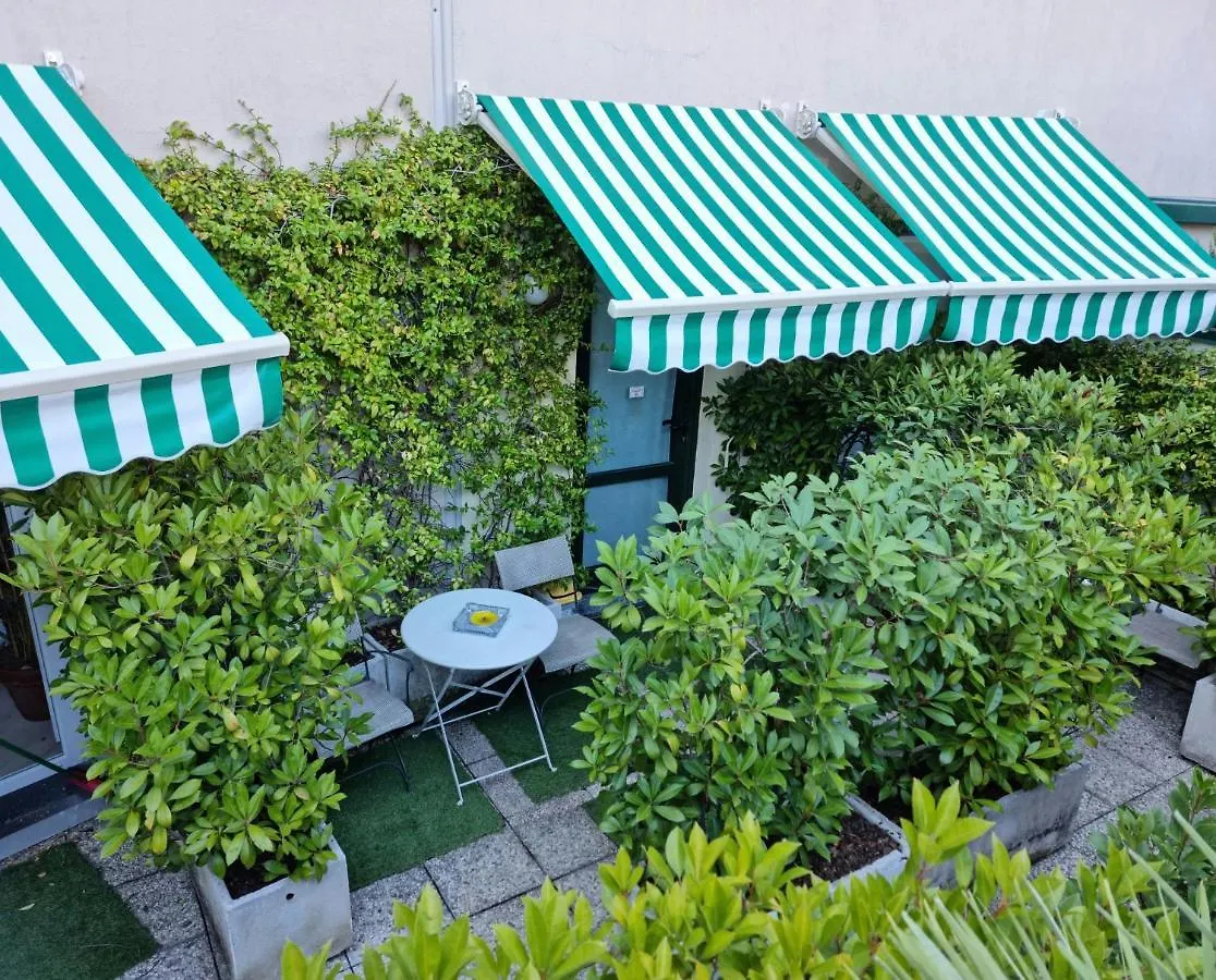 ***  Victoria Royal Garden Aparthotel Como Itália