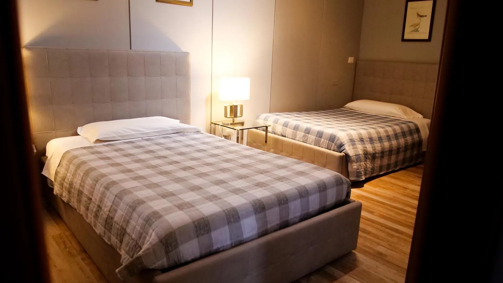 ***  Victoria Royal Garden Aparthotel Como Italy