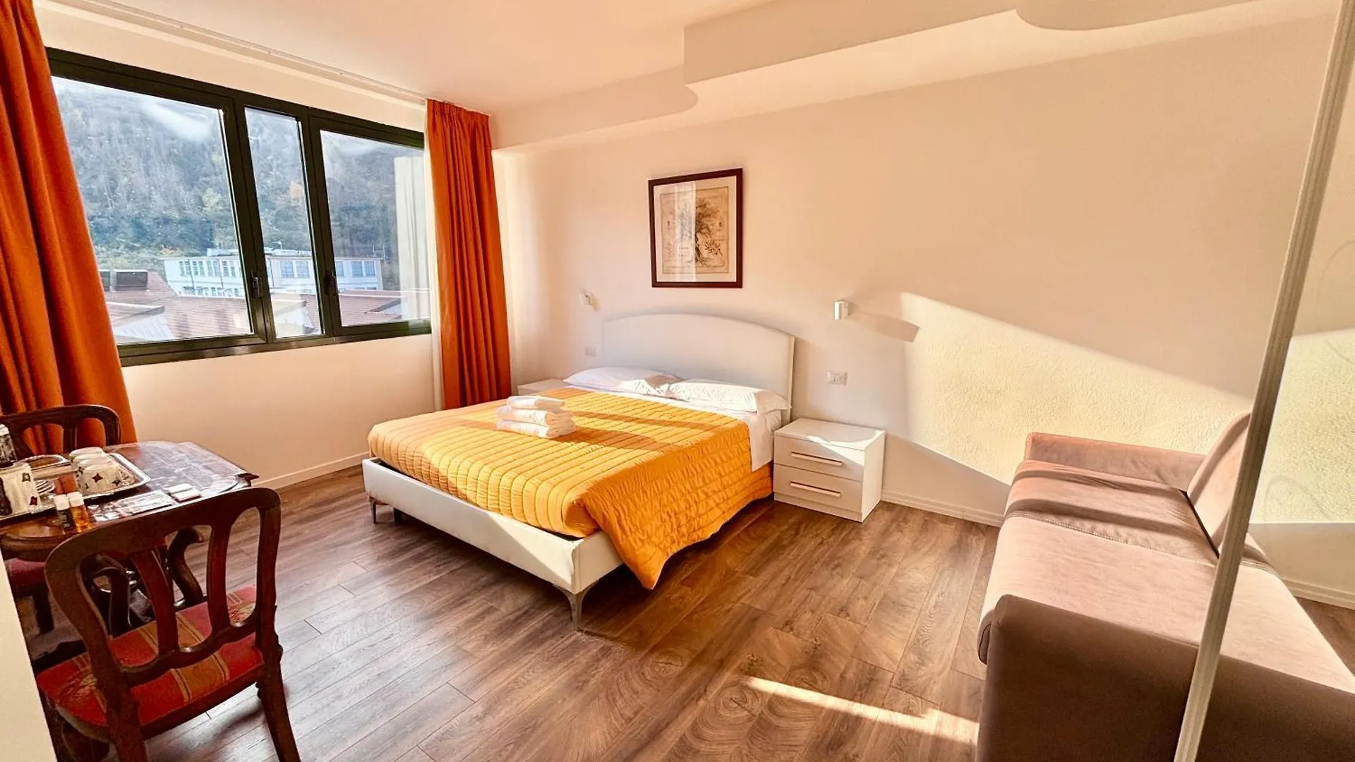 Victoria Royal Garden Aparthotel Como
